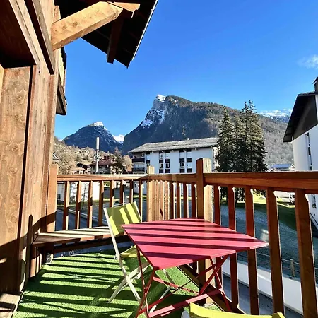 Ecrins Etoiles * سامووه